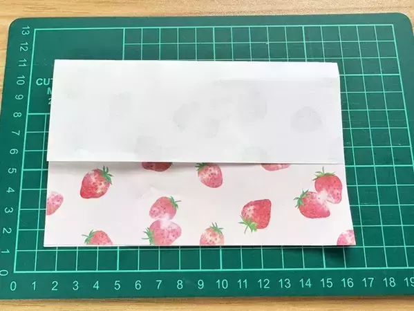 いらない『チャック袋』が宝物に！？　両面テープを貼って…