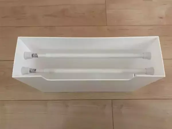 100均グッズでゴミ袋の悩みが即解決！　1枚だけサッと取れる収納術に「生活感ゼロ」