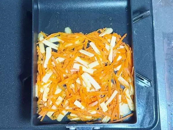 ピザ用チーズの大量消費に！　玉子焼き器で焼いた姿に「もっと早く知りたかった」