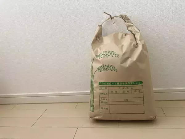 米袋は捨てません！　中身を取り出して…？　活用術に「収納の悩みが解決した」【活用法4選】