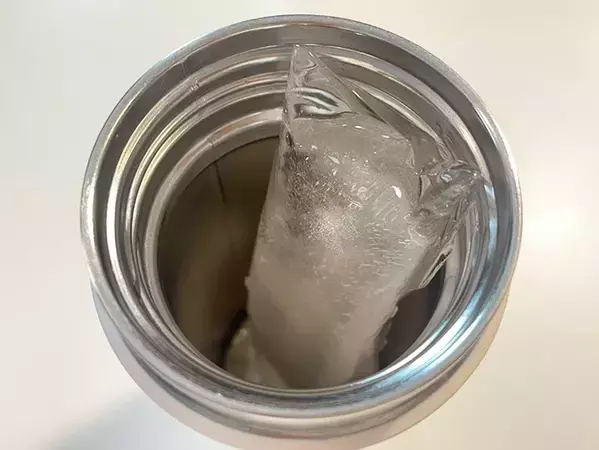 ジッパー袋と割り箸で？　暑い日に助かる裏ワザに「思い立ったらすぐできる！」