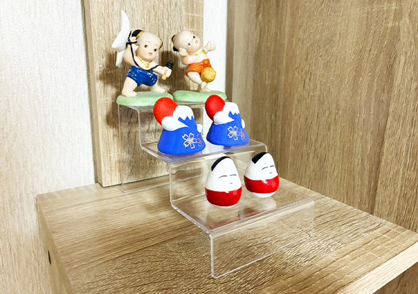 『ダイソー』のディスプレイスタンド、キッチンに置くと？　　じゃない使い方に「収納量が増えた！」