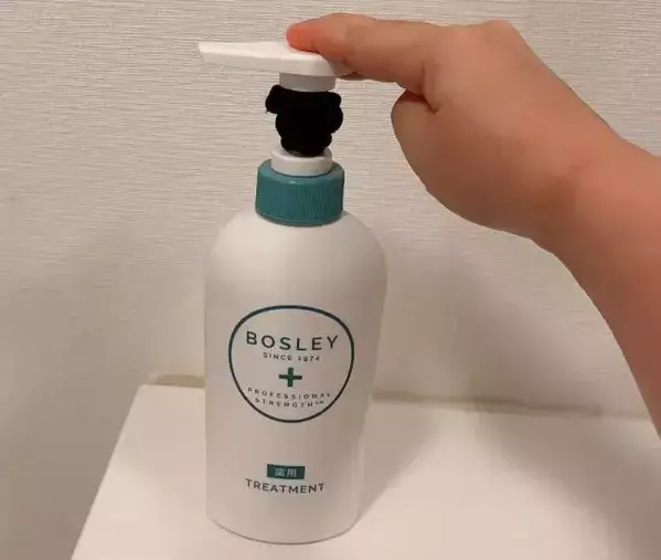 100均ヘアゴムがシャンプーの節約グッズに！　1プッシュ量の差に感激