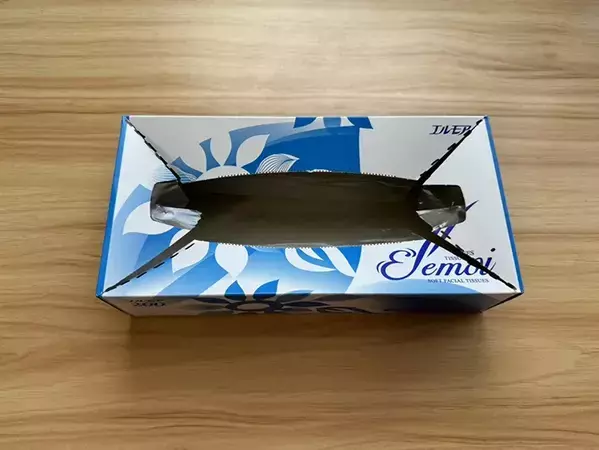使い終わったティッシュ箱は捨てません！　０円でできる『伸縮ケース』がキッチンで大活躍