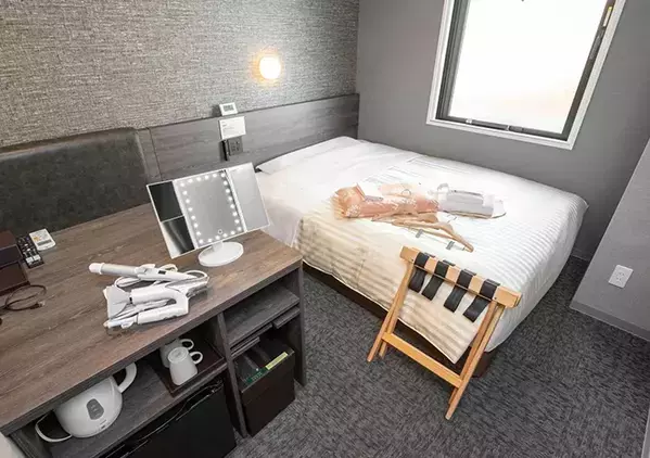 どうやって使うの？　ホテルの客室にある『謎のイス』、正体を聞いてみた