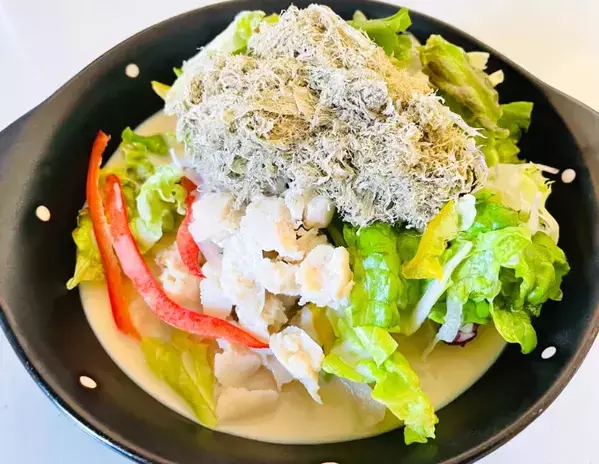 そうめん3束ペロリ！　めんつゆだけじゃない食べ方に「箸が止まらない」【簡単アレンジ】