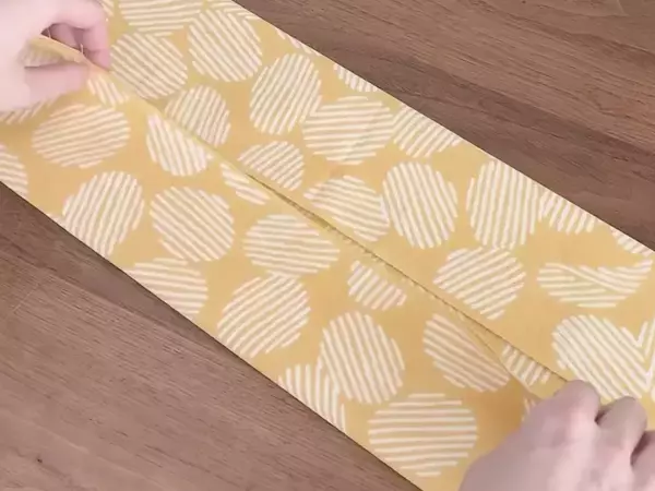 1枚の手ぬぐいを折るだけで？　30秒で小物収納に使える『バスケット』が作れた【簡単手順】