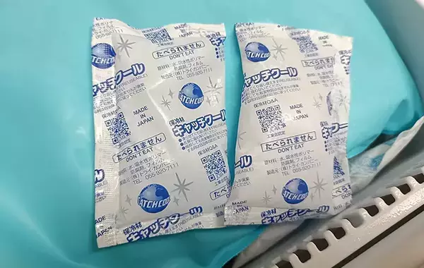 保冷剤を捨てる時、中身は出す？出さない？　保冷剤メーカーに聞いた「正解」は…