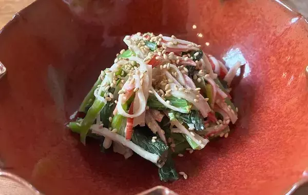 クセになる刺激！小松菜のツンまろ和えが止まらない