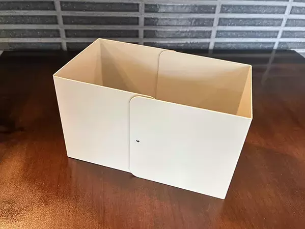 100均『U型ブックスタンド』に本は置きません！　2個を組み合わせると、家中で使える『ゴミ箱』になった