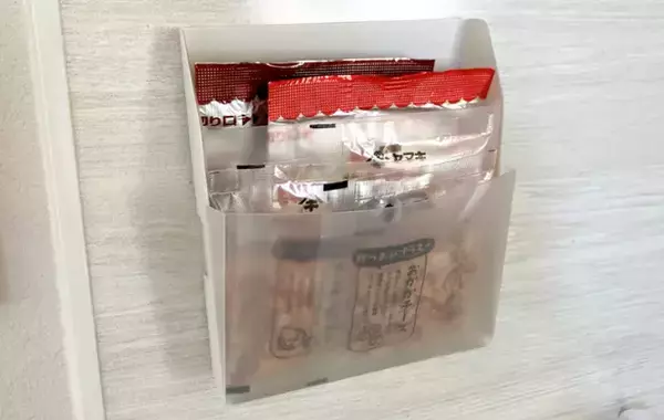 もっと早く知りたかった…！　『無印良品』のポケット収納、キッチンの小物が劇的すっきり