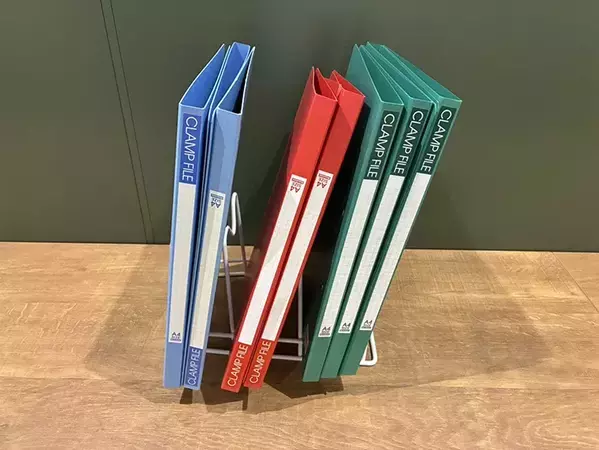100均フライパンラックが家中で大活躍！　3つのじゃない収納法が「意外と便利」