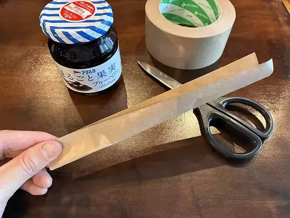 蓋が固くて開かない瓶、ガムテープで解決！　20cm切る『一工夫』に「実用的」