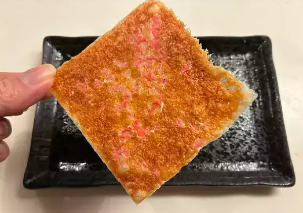 材料は２つだけ！ 包丁も火も使わない『パリパリチーズせんべい』レシピ
