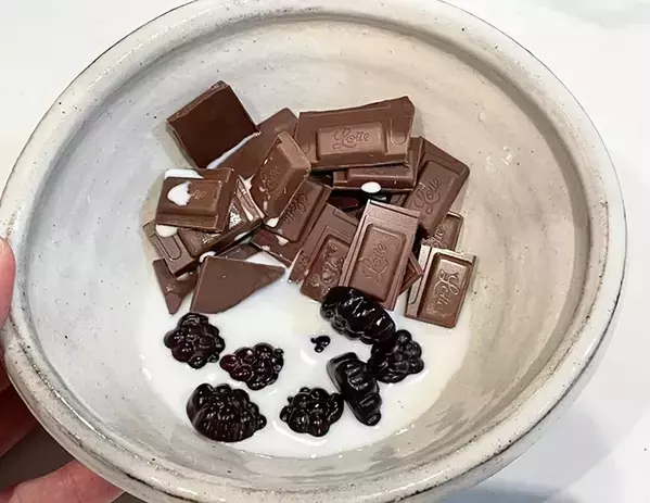 材料3つ、レンチン1分　混ぜて冷やすだけの『生チョコ風』スイーツに「口でとろける」「ぜい沢な風味」