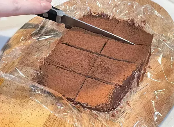 材料3つ、レンチン1分　混ぜて冷やすだけの『生チョコ風』スイーツに「口でとろける」「ぜい沢な風味」
