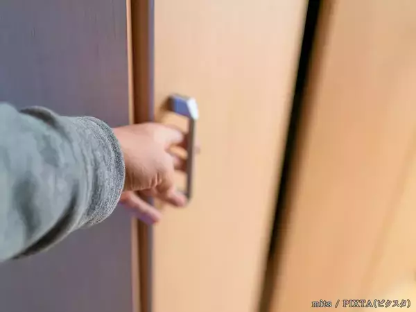 バタバタ閉めないで！　クローゼットの折れ戸の正しい扱い方【東京建具協同組合】