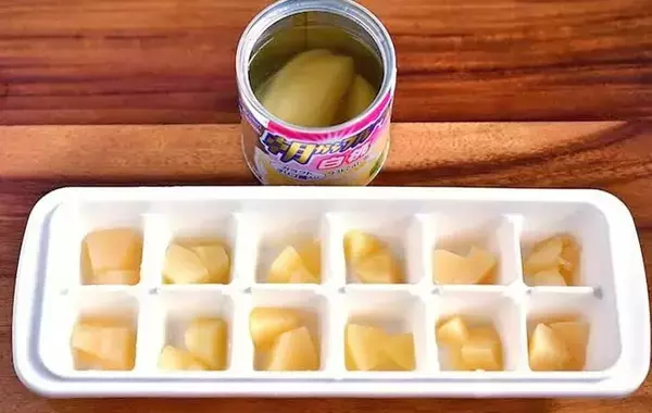 製氷皿に紅茶と桃缶を入れて…　管理栄養士が試した夏ドリンクに「薄まらない！」「家でも大満足」
