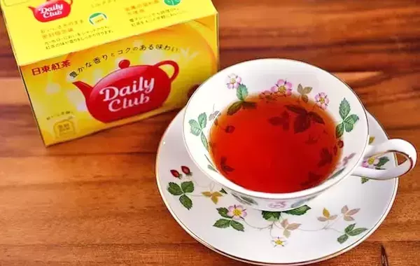 製氷皿に紅茶と桃缶を入れて…　管理栄養士が試した夏ドリンクに「薄まらない！」「家でも大満足」