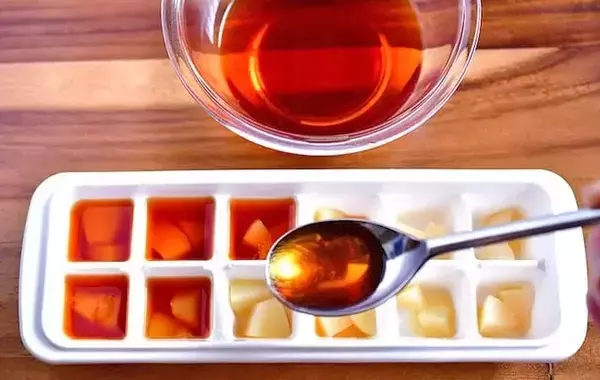製氷皿に紅茶と桃缶を入れて…　管理栄養士が試した夏ドリンクに「薄まらない！」「家でも大満足」