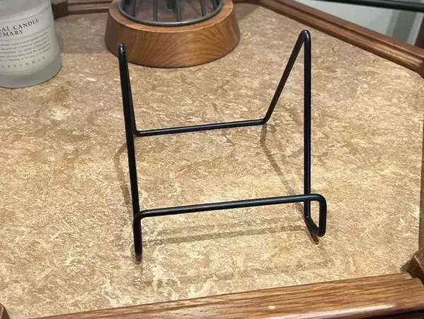 毎日使う小物、全部まとめて飾れる収納が『ダイソー』で作れた　「これ天才じゃない？」