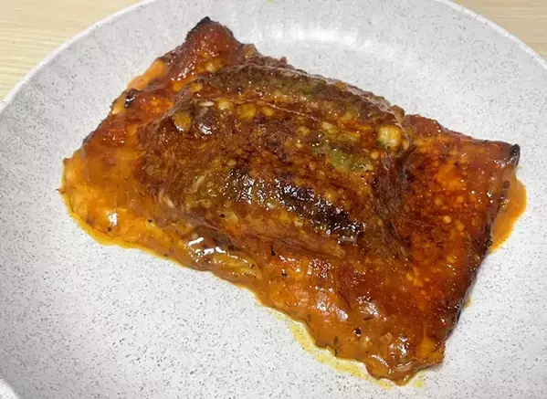 玉子焼き器で焼いたのは『卵』ではなく…　カリカリチーズが病みつきになる一品に「食べる手が止まらない」