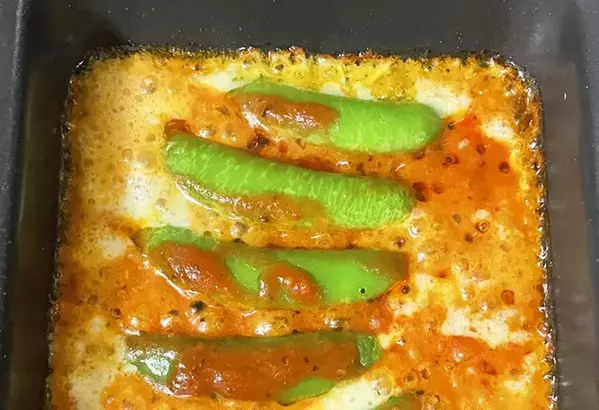 玉子焼き器で焼いたのは『卵』ではなく…　カリカリチーズが病みつきになる一品に「食べる手が止まらない」