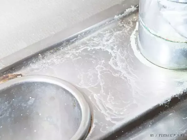 アース製薬に聞いた！　蛇口や鏡についた「ガンコな水垢」の対策方法は？