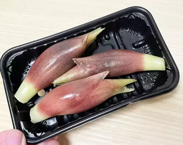 細かく刻んで炒めるだけ！ 定番の『薬味』をチャーハンに入れてみたら「食べやすい」