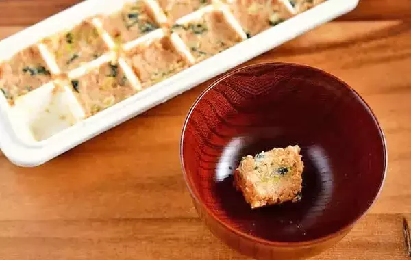 味噌を製氷皿に詰めるだけ！　管理栄養士が試した保存テクに「1人分にピッタリ」