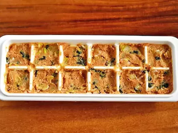 味噌を製氷皿に詰めるだけ！　管理栄養士が試した保存テクに「1人分にピッタリ」