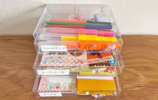 ダイソーに聞いた！　『3段引出しケース』の活用法に「中が見えて便利」「机スッキリ」【3選】