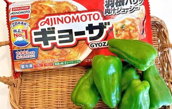 ピーマンに詰めたのは『肉だね』じゃなくて？　冷凍食品で作る「時短おかず」に子供が大喜び