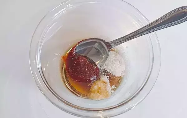 そうめんが『夏のガッツリ飯』に化ける！　無限にすすれるアレンジに「100gじゃ足りない」「夫婦であっという間に完食」