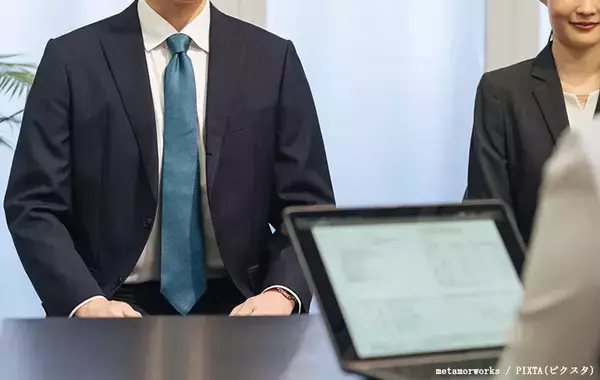 「一番下は外す」は本当？　専門家に聞いたスーツの着こなしマナー
