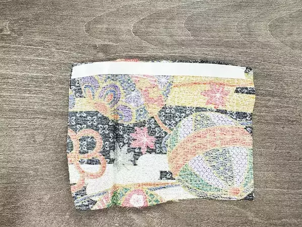 糸も針も使わない！　余った100均ハギレで作る簡単ダブルポーチ