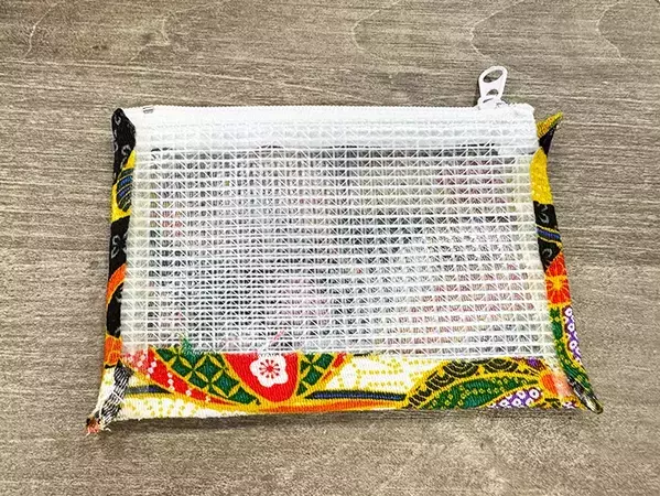 糸も針も使わない！　余った100均ハギレで作る簡単ダブルポーチ