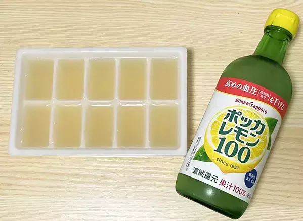 使い切れない『ポッカレモン100』、製氷皿に注いで…　作ったドリンクに「絶妙な甘酸っぱさ」「満足感」