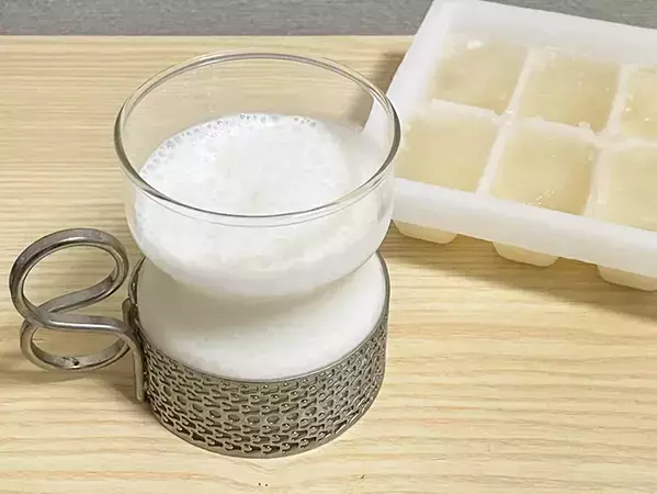 使い切れない『ポッカレモン100』、製氷皿に注いで…　作ったドリンクに「絶妙な甘酸っぱさ」「満足感」