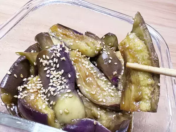 【ナス料理の正解が出た】料理したくない日におすすめ！レンチン3分レシピ
