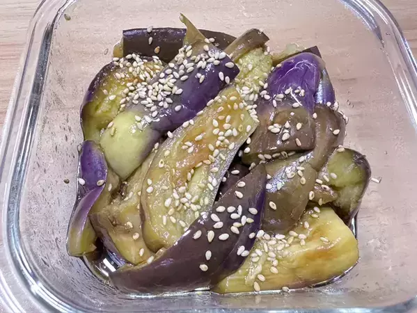 【ナス料理の正解が出た】料理したくない日におすすめ！レンチン3分レシピ