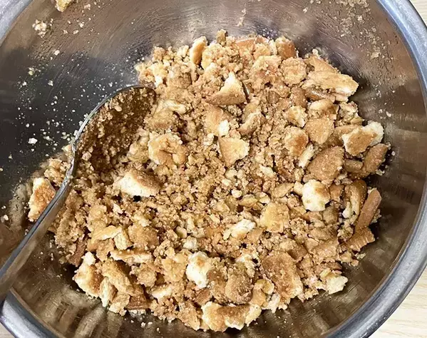 チーズの『容器も』丸ごと活用　仕込み10分のティラミス風デザートに「これはハマる」