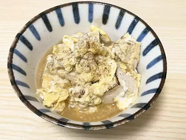 鍋に焼き豆腐を入れて…　煮込んだ結果に「豪華な見た目」「ご飯に合う」
