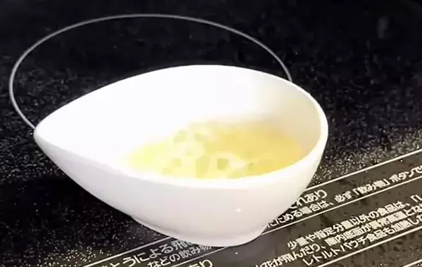 食パンに板チョコを並べて…　『やる気1%』で作れる背徳トーストに「魅力的すぎる」