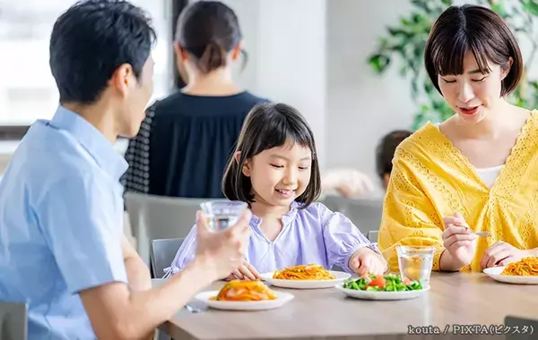ファミレスで『グラスを大量確保』　店員に注意されても応じないとどうなる？