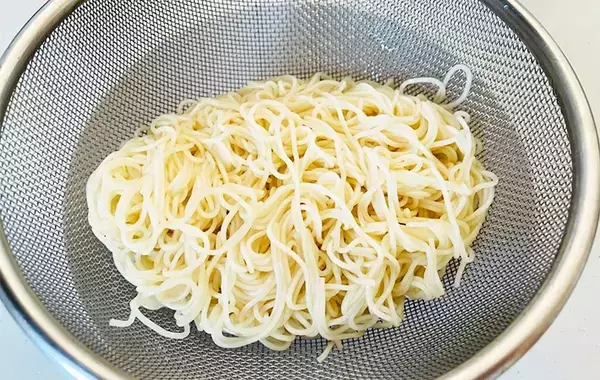 暑い日にはこれ！ねばねば感がアップするぶっかけそうめん