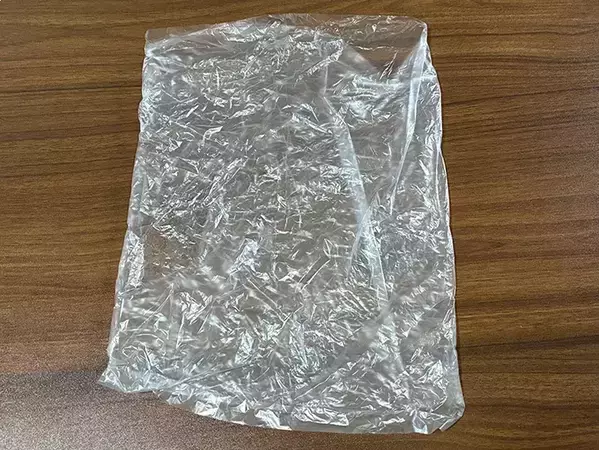 ポリ袋の口は結びません！　スプーンで5秒こするだけの簡単密閉ワザ