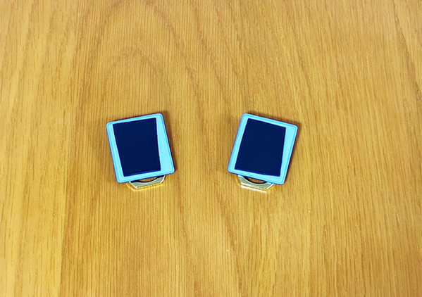 100均のスマホリングにつっぱり棒を通すと…　スマホ以外のアレンジ技に「家中で大活躍！」