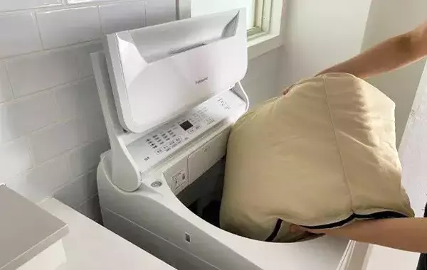 「人間の服とペット用タオル、一緒に洗うと…」　洗濯研究家が教える正しい洗い方