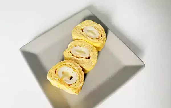 玉子焼きに『1本半』入れてみて！　10分で完成する節約アレンジに、箸が進む！